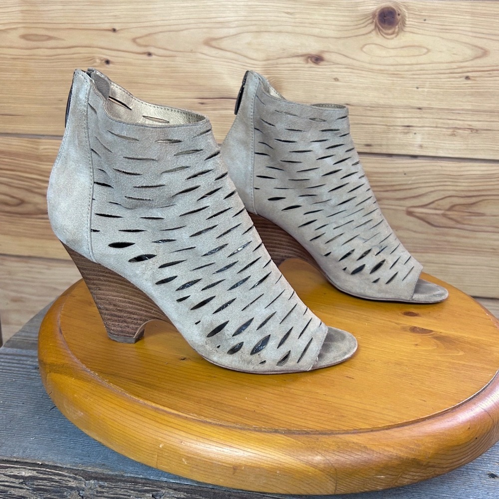 Steven by Steve Madden Taupe Suede Perforated Peep Toe Wedge Booties Size 7